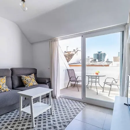 Sur Suites El Cano Atico דירה
